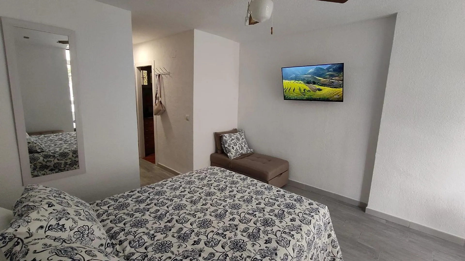 דירות בנאלמדנה Agata 6 - 24H Reception